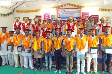 Jail Prisoners after receiving graduation certificates with University and Jail authorities